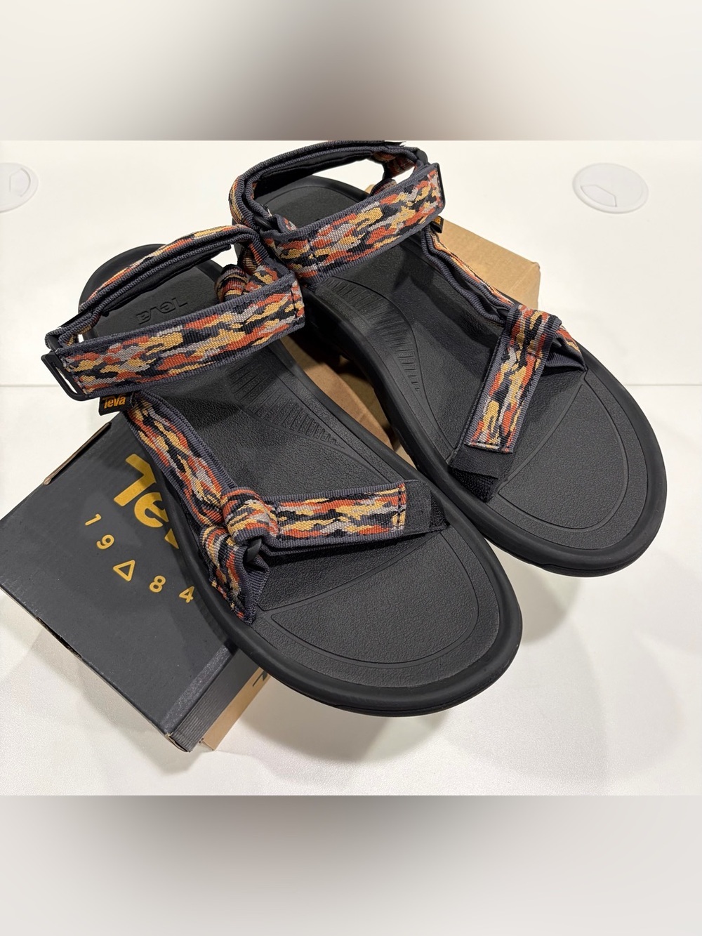 Teva Hurricane Men's Size 12 XLT2 Sport Sandals Brown Pattern NWT Water Shoes